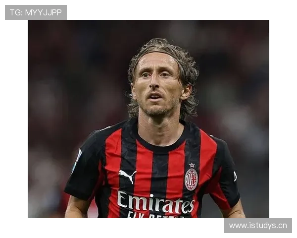 米兰帕尔马之战莱奥普利希奇莫德里奇 米兰帕尔马之战莱奥普利希奇莫德里奇